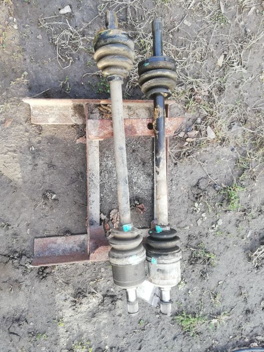 Піввісь задня туксон