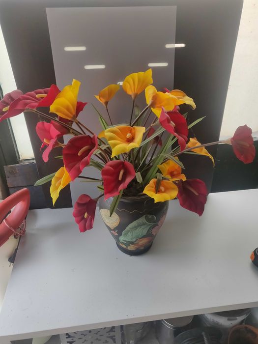 Vaso de flores artificiais