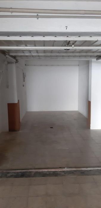 Aluga se garag. Massama na Rua Aquilino Ribeiro
