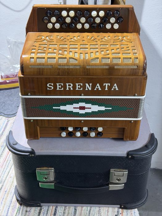 Concertina Serenata em Fá