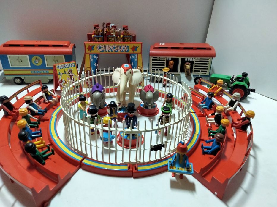 Playmobil cyrk z załogą i zwierzętami,wintage