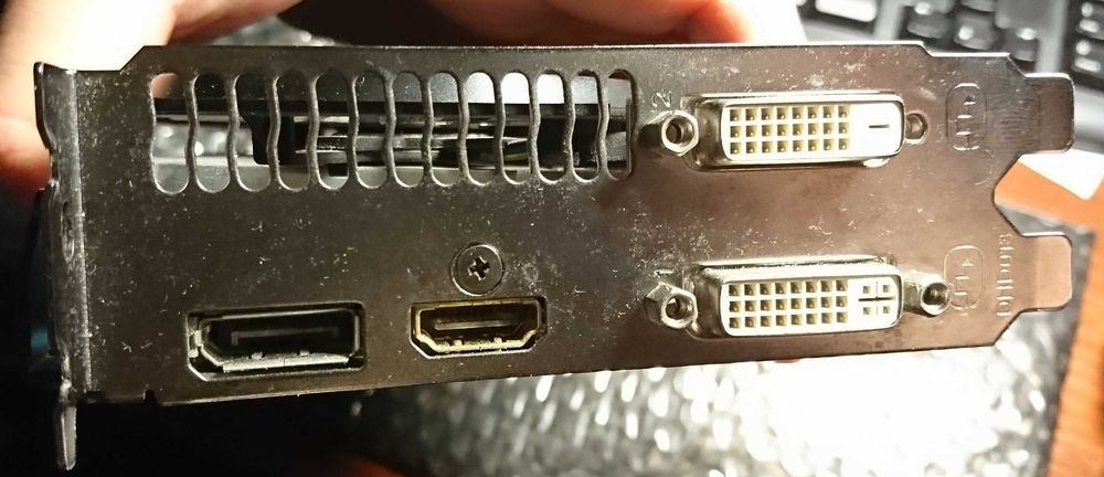 GeForce GTX 760 2GB WindForce  (артефакты)