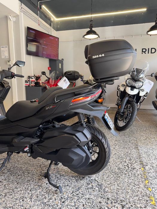 Voge SR 4 MAX T de 2024 Optimo Estado, Distinta, confortável e Segura