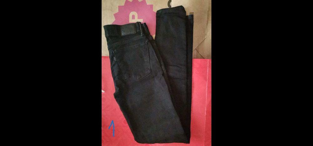 Calças de Ganga Levis, Salsa e Pimkie