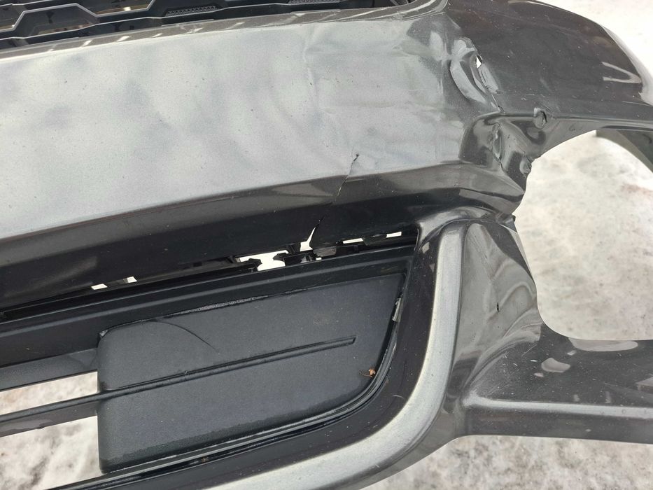 Zderzak przedni Ford Mustang VI 2015 - 2017 S550 + grill kolor J7