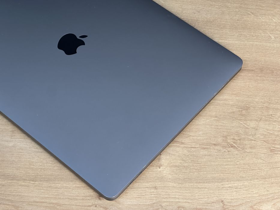 Apple MacBook Pro 16” Tachoe 2026 16GB 512GB Space Gray