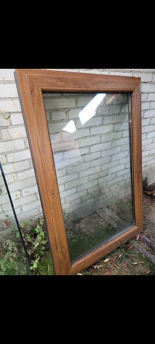 Okno plastikowe złoty dąb