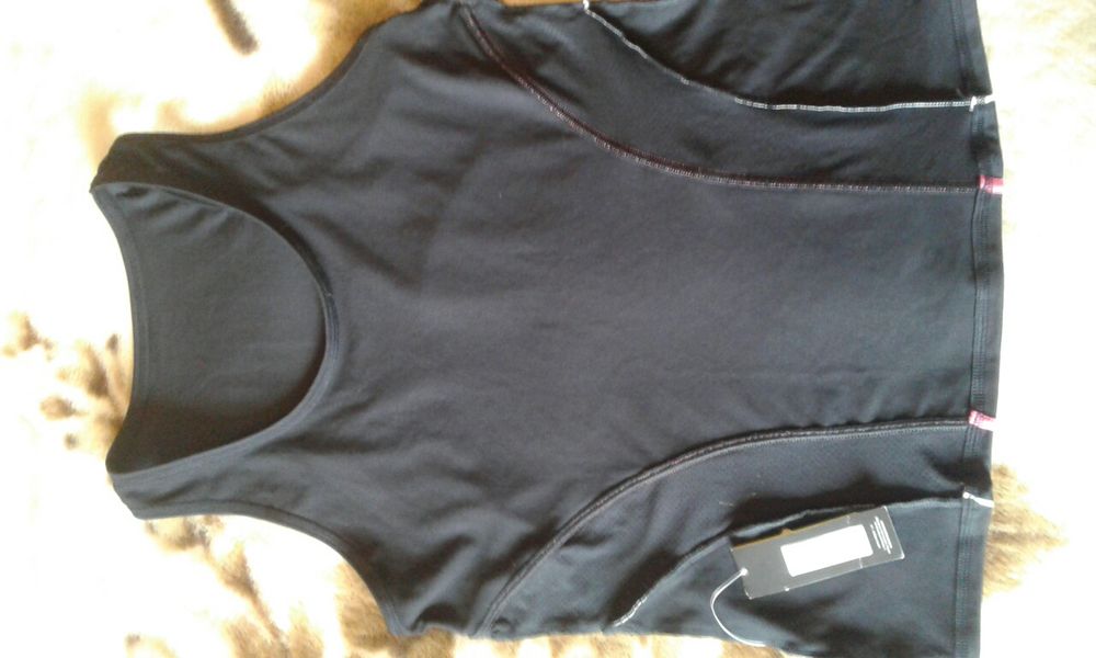 НОВАЯ.Спортивная майка-топ Marks&Spencer (50 разм.)