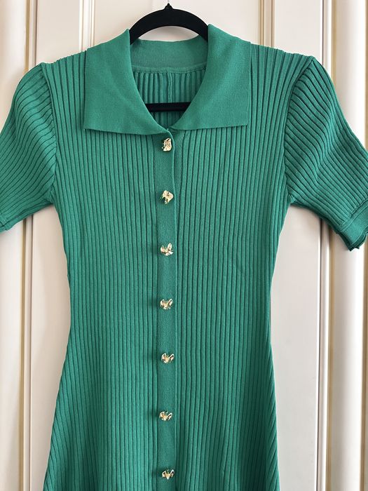 Сукня Sandro з золотими гудзиками