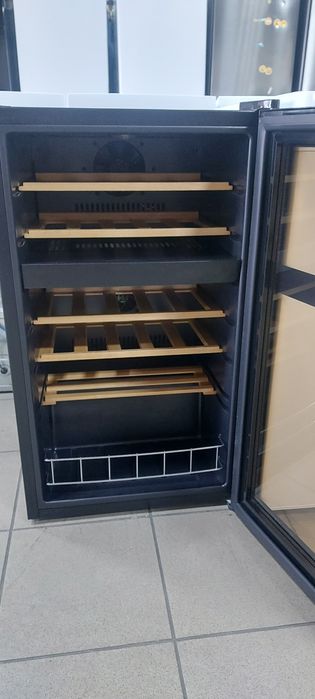 Холодильник винний Dunavox DX-29