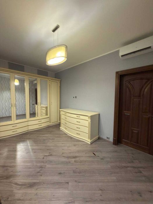 СПЕЦІАЛЬНА ПРОПОЗИЦІЯ/справді сімейний будинок 170м в центрі Гостомеля