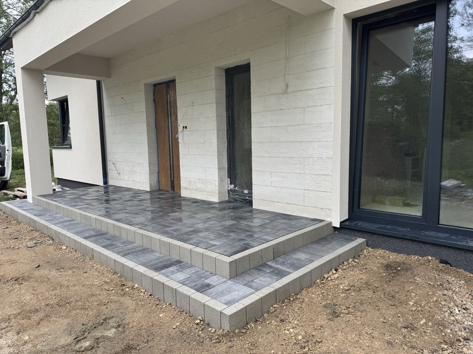 Układanie kostki brukowej GOLDEN BRUK ~ Z NAMI WSZYSTKO SIĘ UŁOŻY