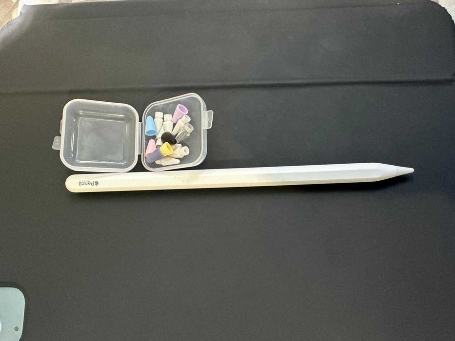 iPad Air 4, 64 GB, com Apple Pencil 2 e Capa com Teclado