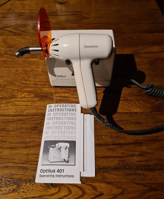 Fotopolimerizador Optilix  da DEMETRON