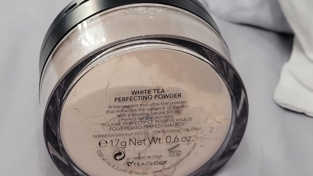 Teaology White Tea puder do twarzy 17g