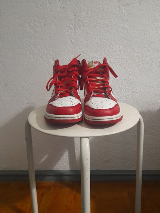 Nike Dunk high vermelho