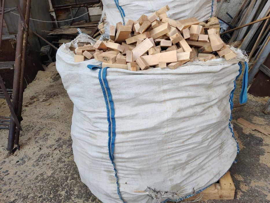 Бук сухий дрова бігбег