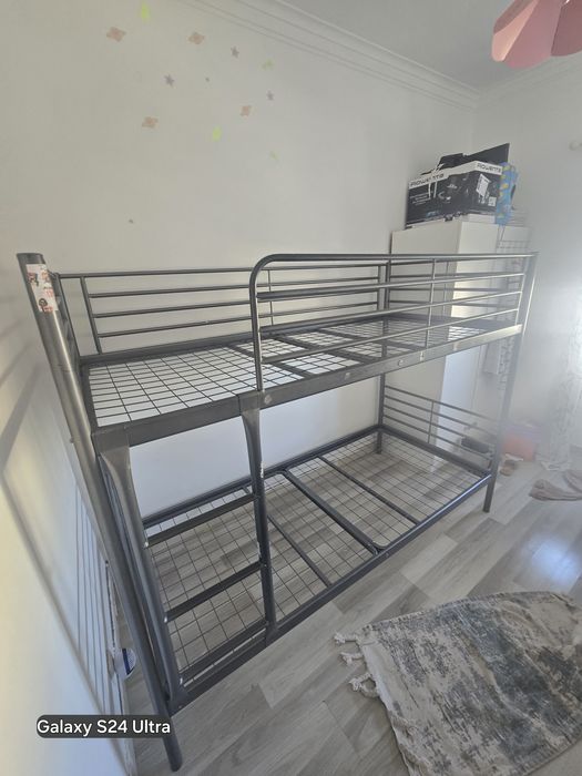 Cama beliche  de ferro