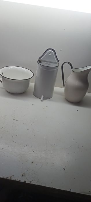 Zestaw medyczny domowy i inne przedmioty