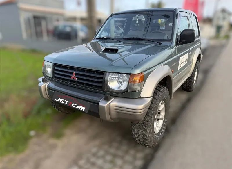 Mitsubishi Pajero 2.5 TDi GLX