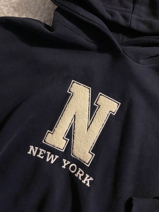 Granatowa bluza z haftem „new york” reserved r.S