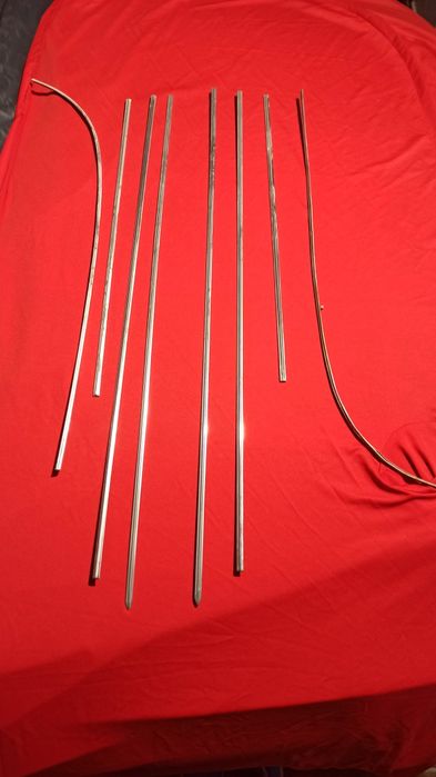 Renault 4, frisos originais.