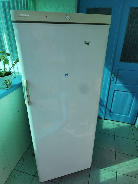 Морозильна камера Privileg 160см