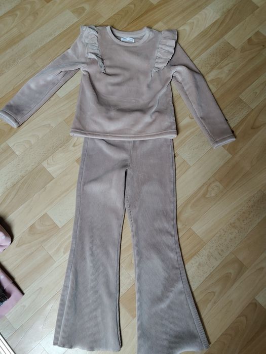 Ubrania dla dziewczynki 122