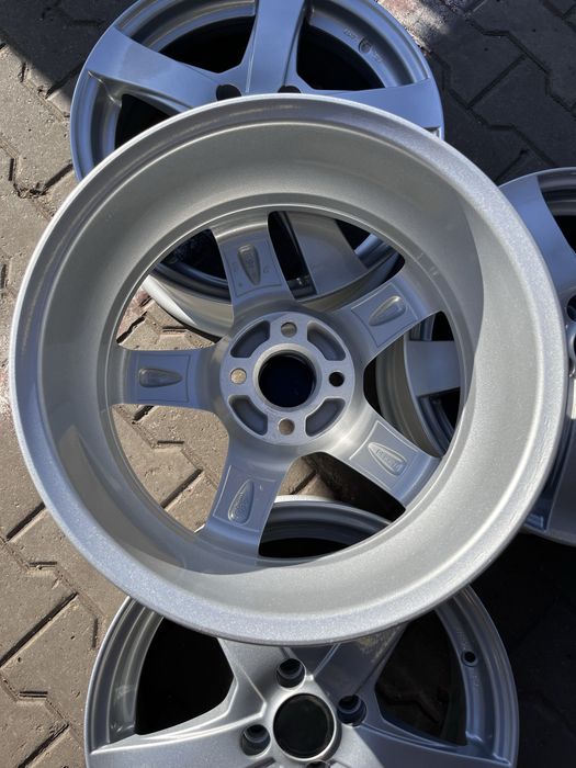 R16 4/100 et45 j6 dia60.1 Dezent made in Germany Renault Dacia Рено Да