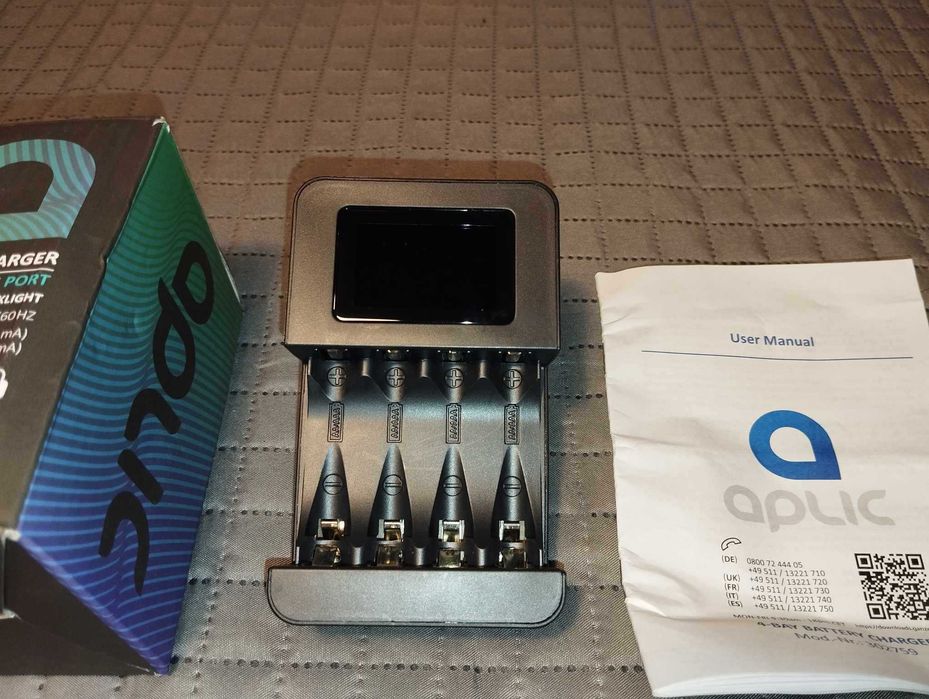 Ładowarka do Akumulatorów Aplic - Do 4 x AA / AAA