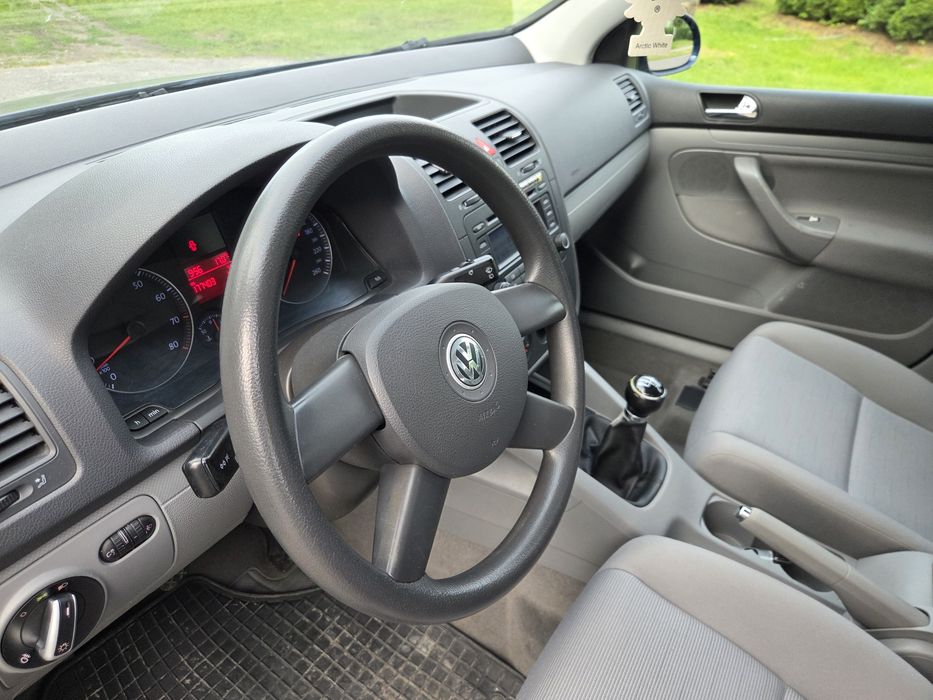 Vw Golf V * 1.6 Benzyna* bez rdzy