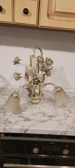 Żyrandol metalowy z kwiatami +kinkiet