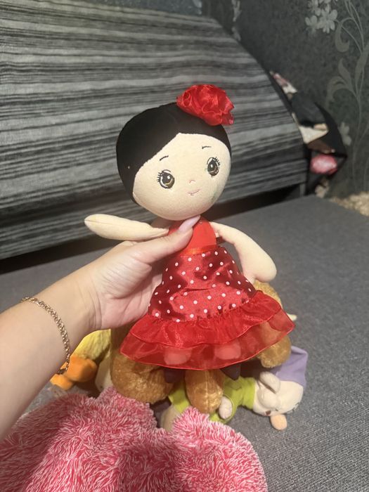Mikki mouse, велика панда, гноми, папуга