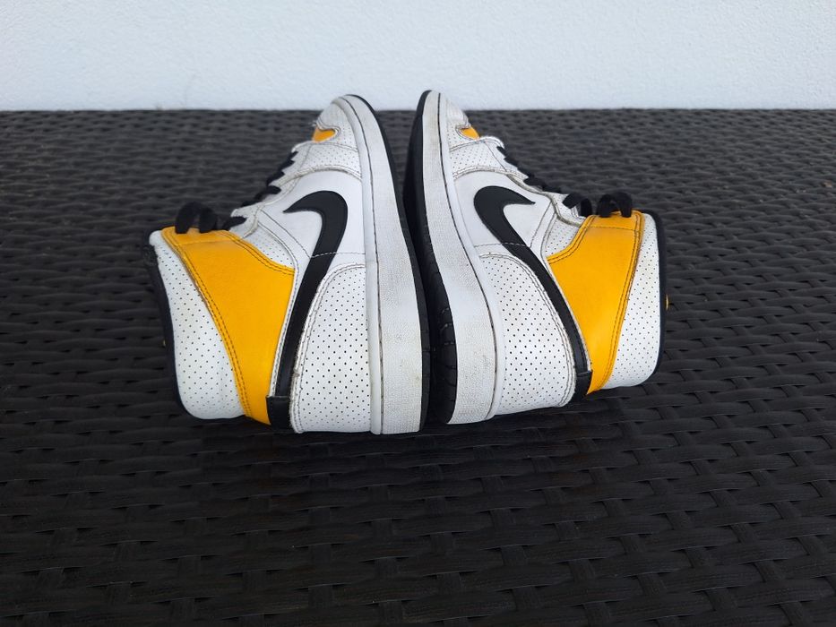 Nike Air Jordan 1 Mids