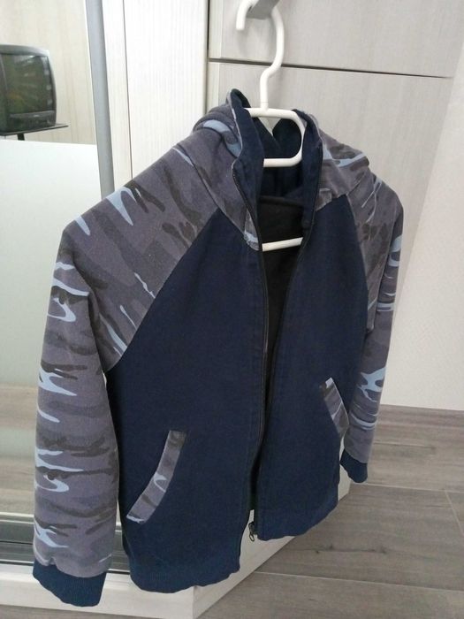 Кофта на замку 7-8 років