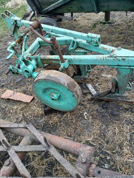 Продам польський плуг 3по25