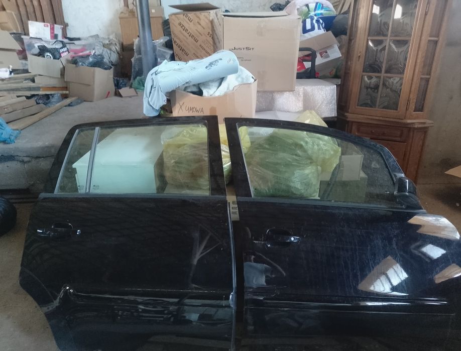 Opel Zafira b drzwi prawe, przód i tył