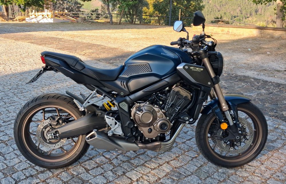 Honda CB 650R Neo Sports Café  95cv