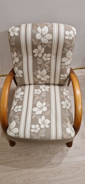 Fotel w kwiatowy wzór