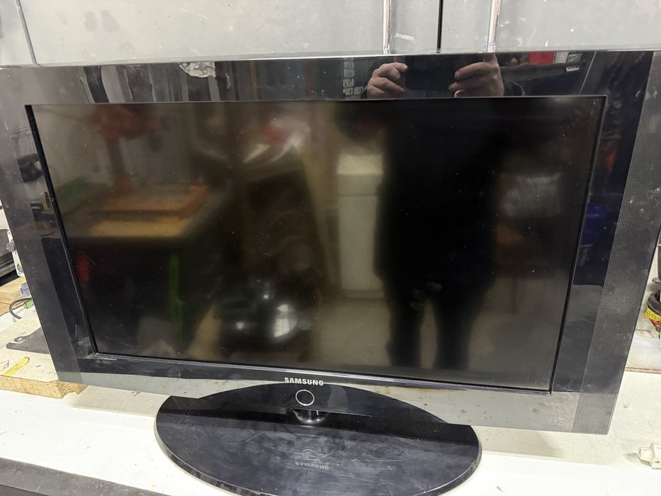 Телевізор Samsung LE32A330J1N