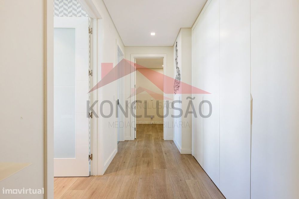 Terraços da Ponte - T3 em ótimo estado com garagem e arrecadação