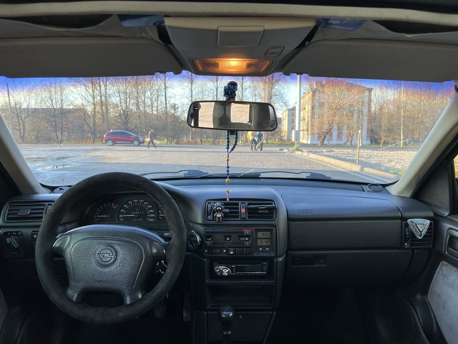 Продам дуже хороше авто Opel Vectra