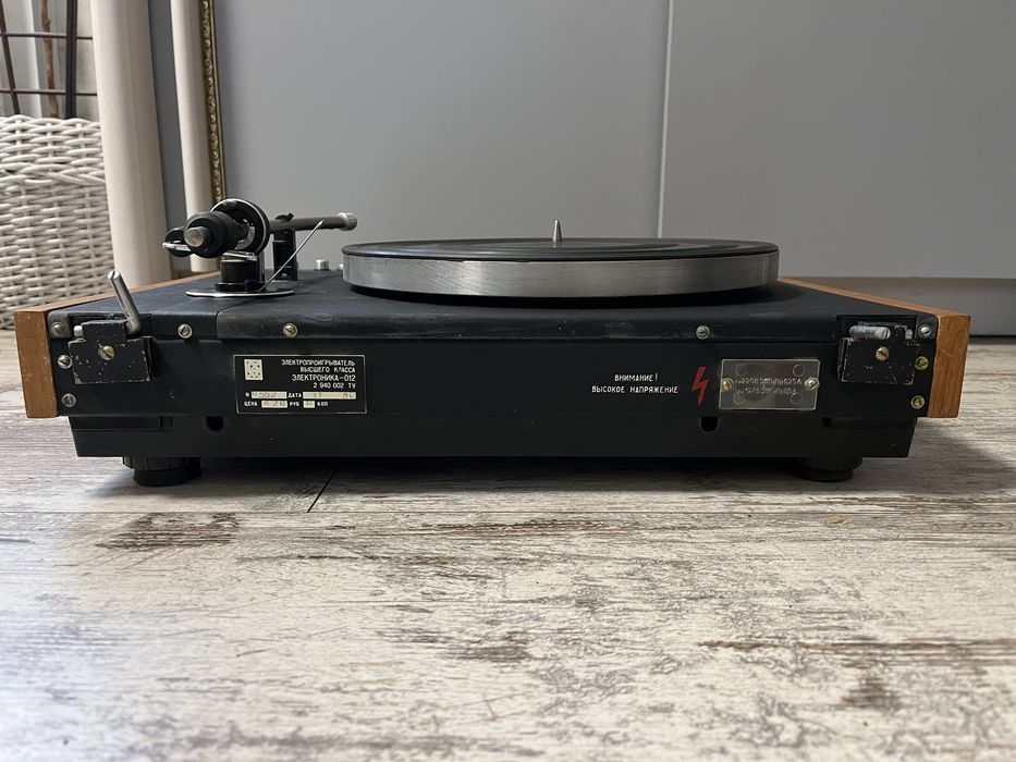 Проигрыватель винила, шасси, Электроника 012 «ранний»