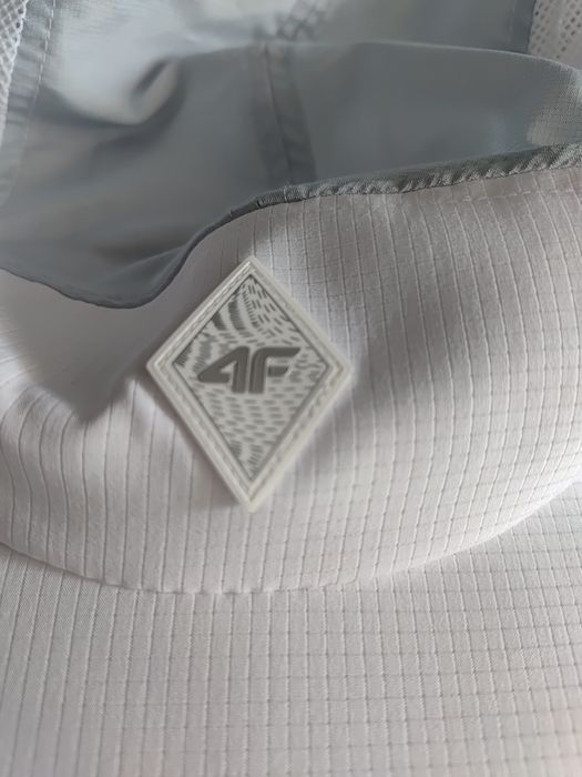 Czapka sportowa 4F biała przewiewna nowa