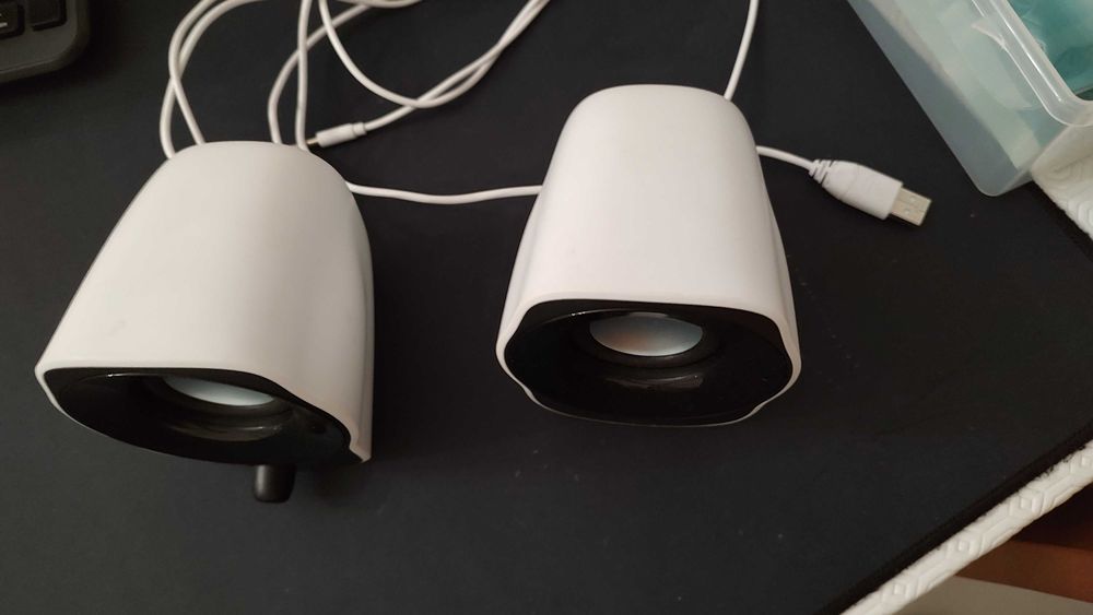 Colunas Logitech z120