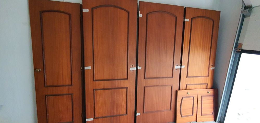 Portas de madeira (conjunto)