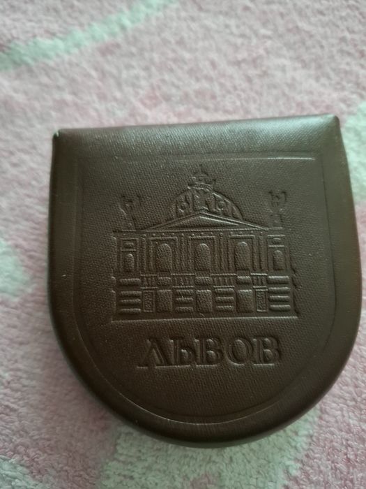 Гаманец шкіряний підковоподібний