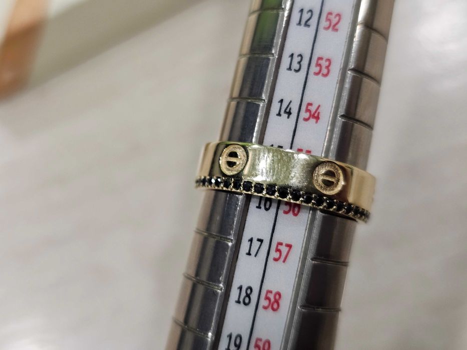 Złoty obrączkowy PIERŚCIONEK CARTIER PR 585