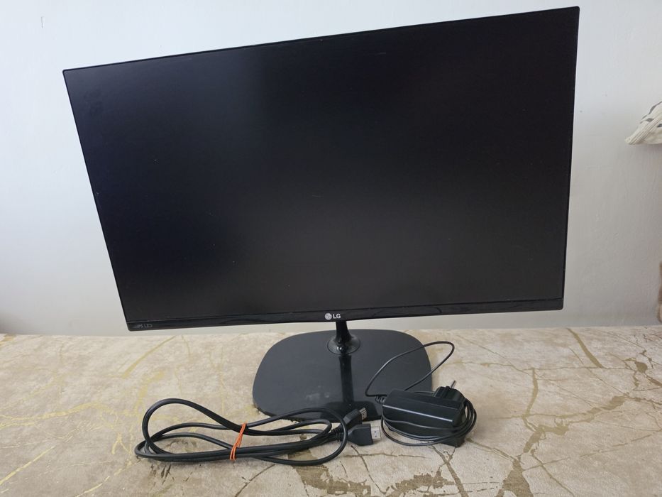 Monitor LG, 24 cale
