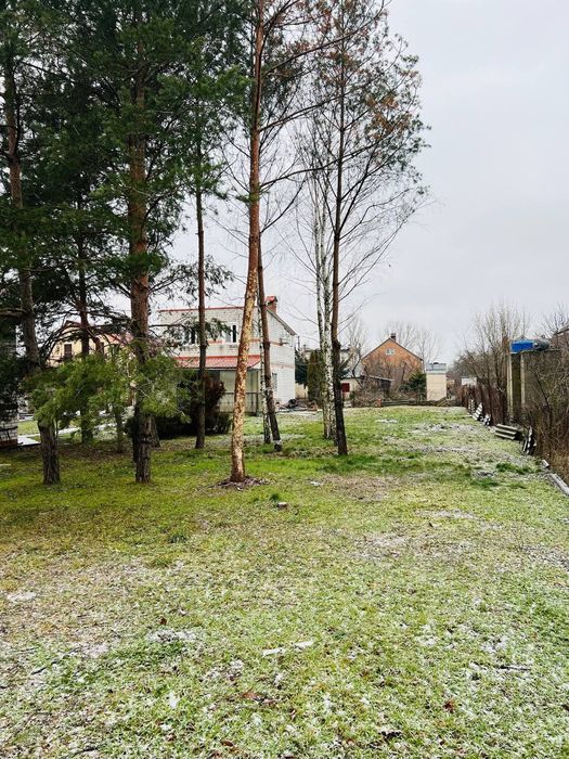 Продам участок в Обуховке,сосновый лес,река пляж закрытая территория